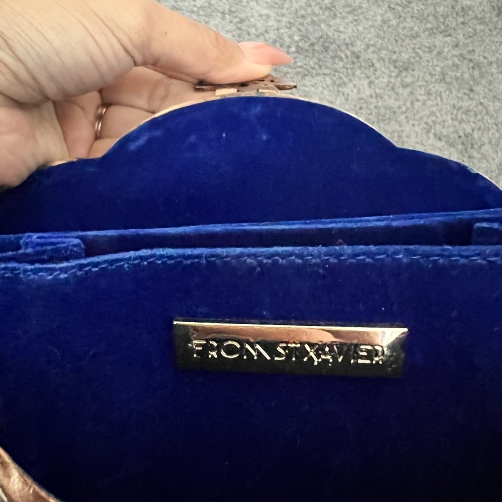 From St Xavier metal rose gold purse new - Picture 6 of 7